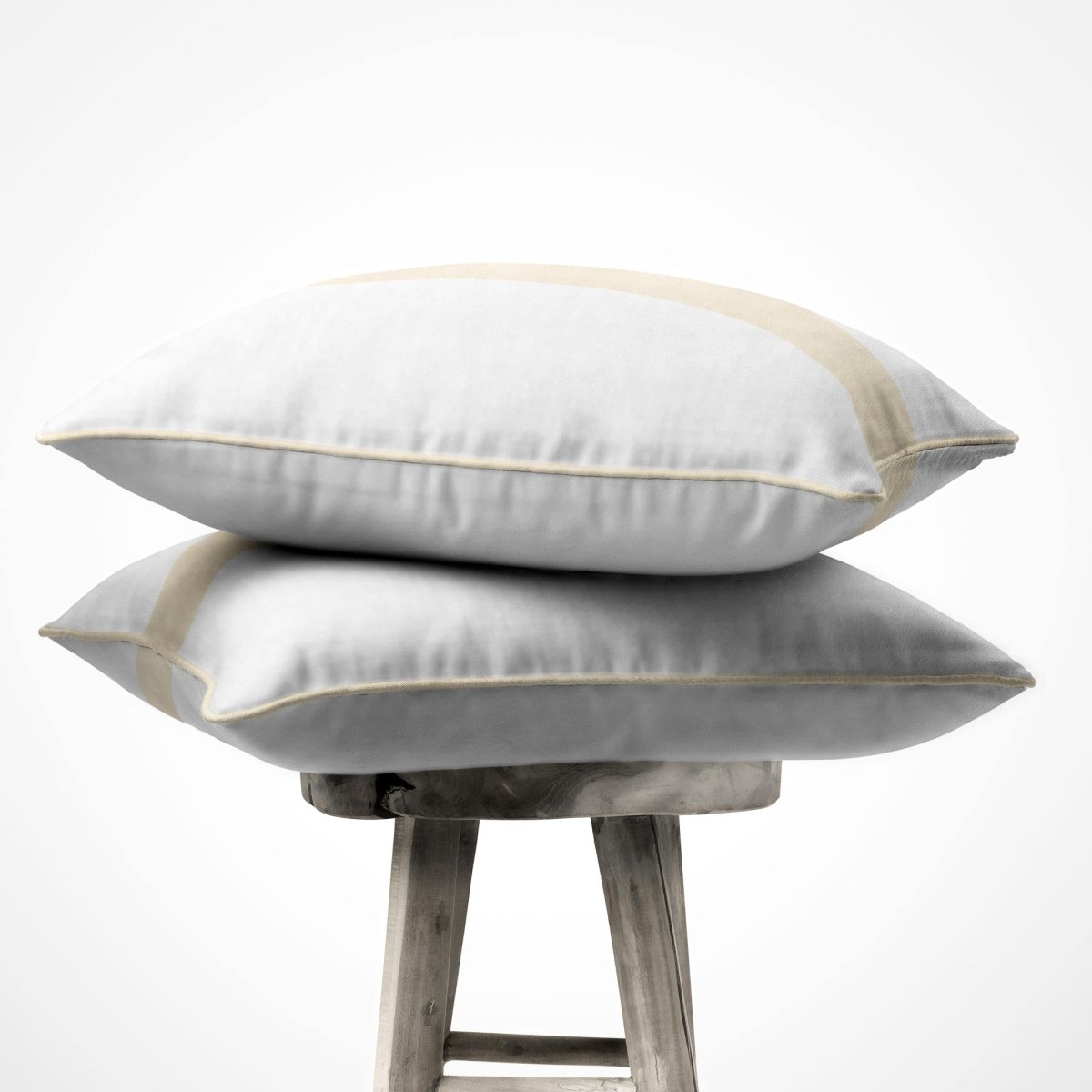 1 Stripe | Sustainable Velvet Cushion with Piping - Ivory Cream 40 x 40 cm by Izabela Peters
