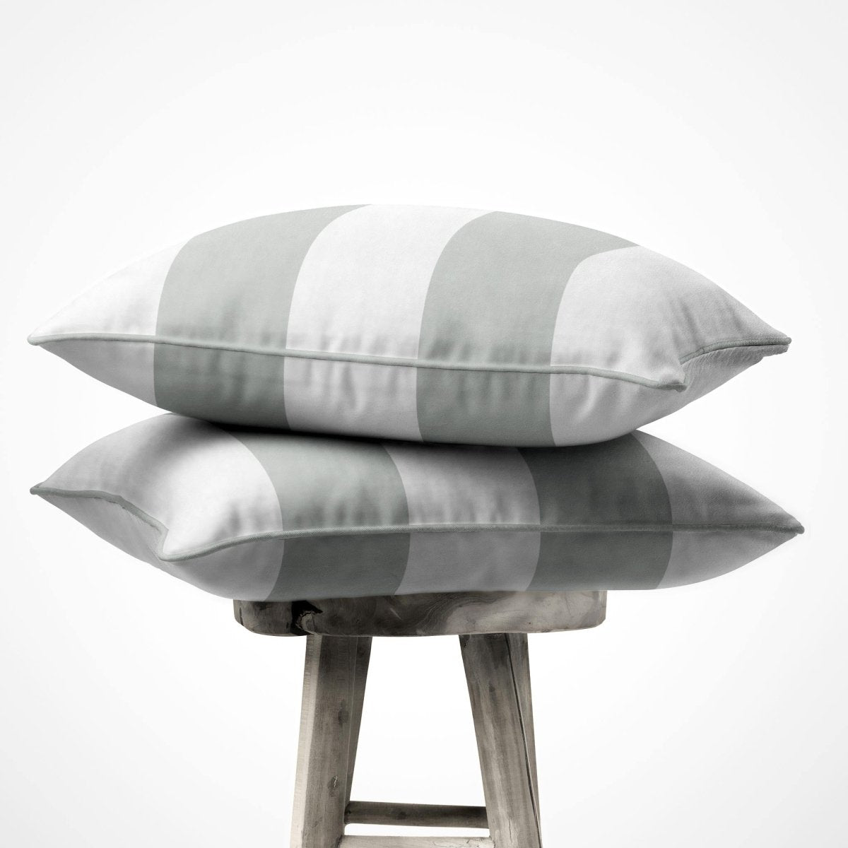 2 Stripes Horizontal | Sustainable Velvet Cushion with Piping - Storm Grey 40 x 40 cm by Izabela Peters