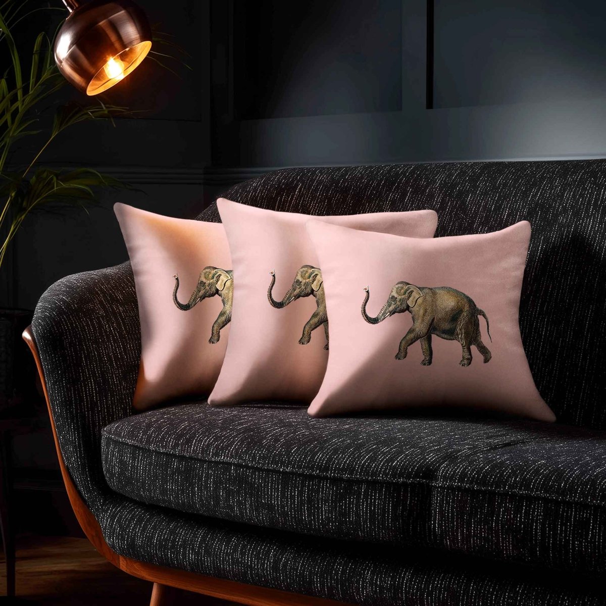 Elephant | Sustainable Velvet Cushion - Rosewater 40 x 40 cm Standard by Izabela Peters