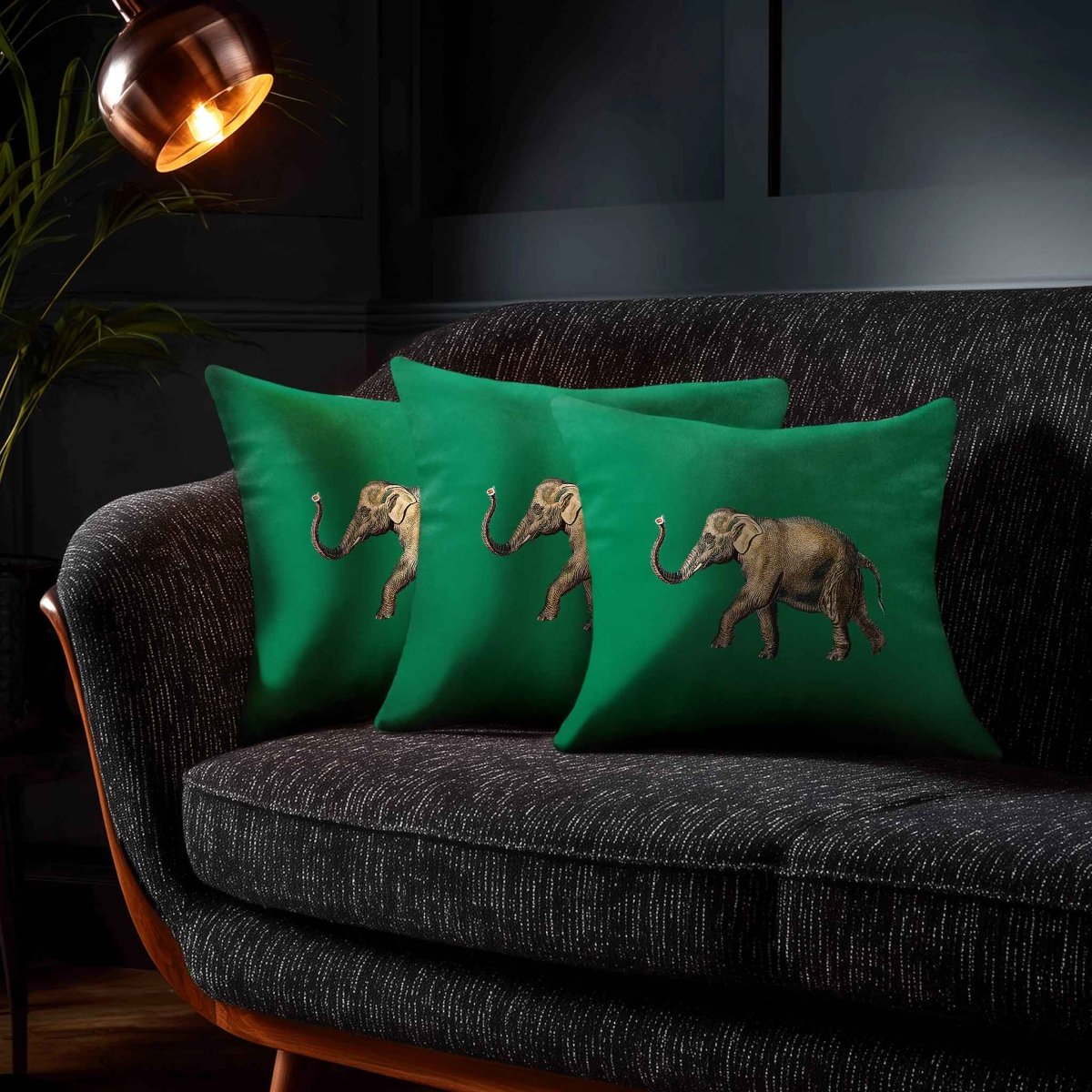Elephant | Sustainable Velvet Cushion - Emerald Green 40 x 40 cm Piped by Izabela Peters