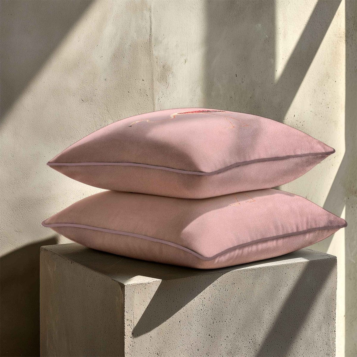 Flamingo | Sustainable Velvet Cushion - Rosewater 40 x 40 cm Standard by Izabela Peters