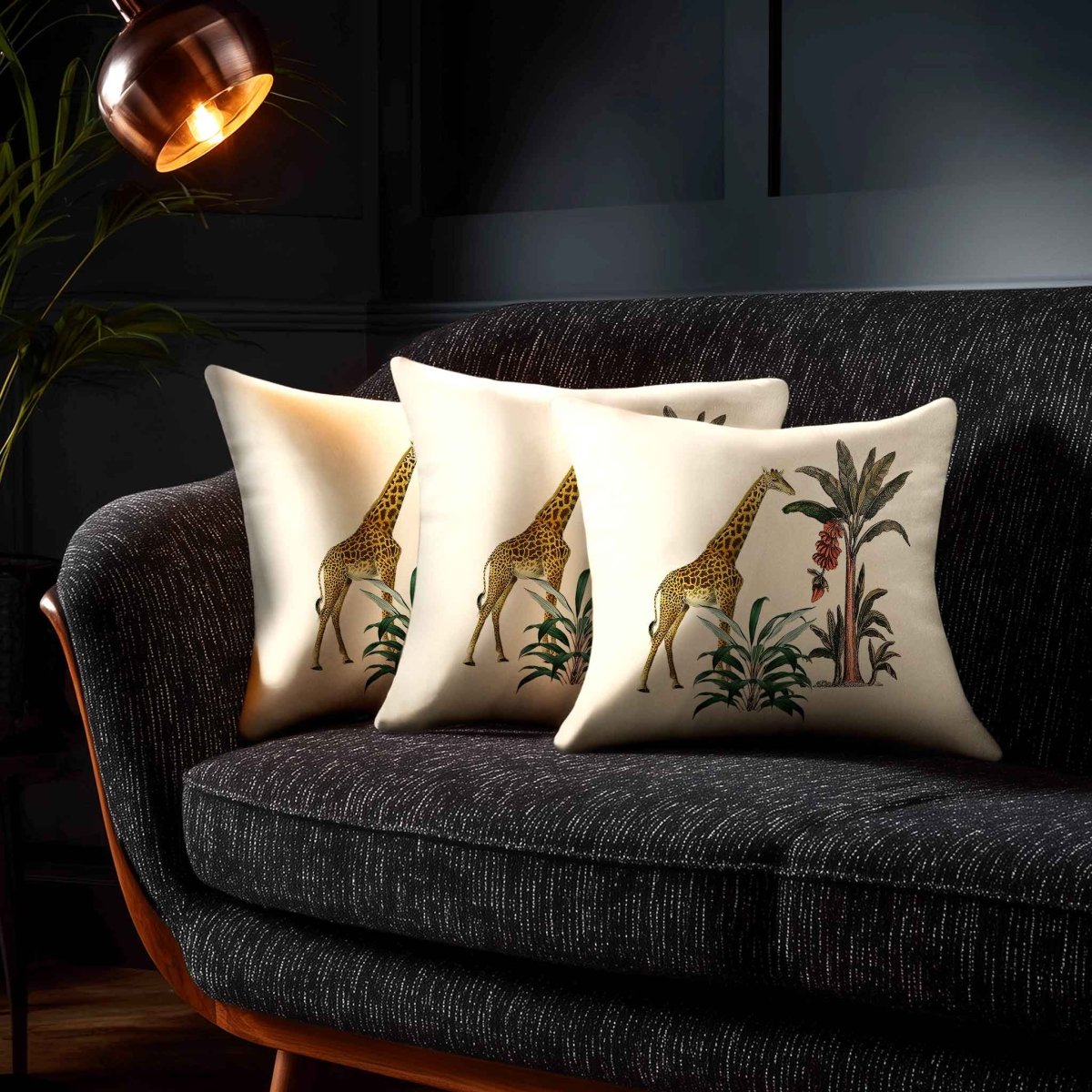 Giraffe | Sustainable Velvet Cushion - Ivory Cream 40 x 40 cm Standard by Izabela Peters