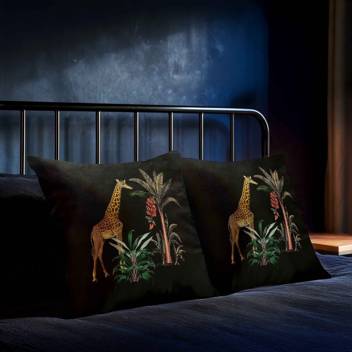 Giraffe | Sustainable Velvet Cushion - Charcoal 40 x 40 cm Standard by Izabela Peters