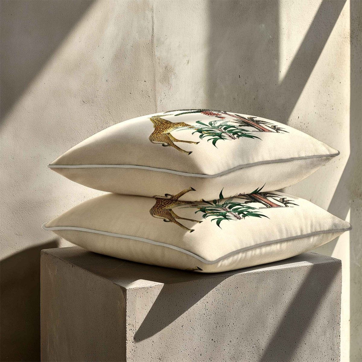 Giraffe | Sustainable Velvet Cushion - Ivory Cream 40 x 40 cm Standard by Izabela Peters