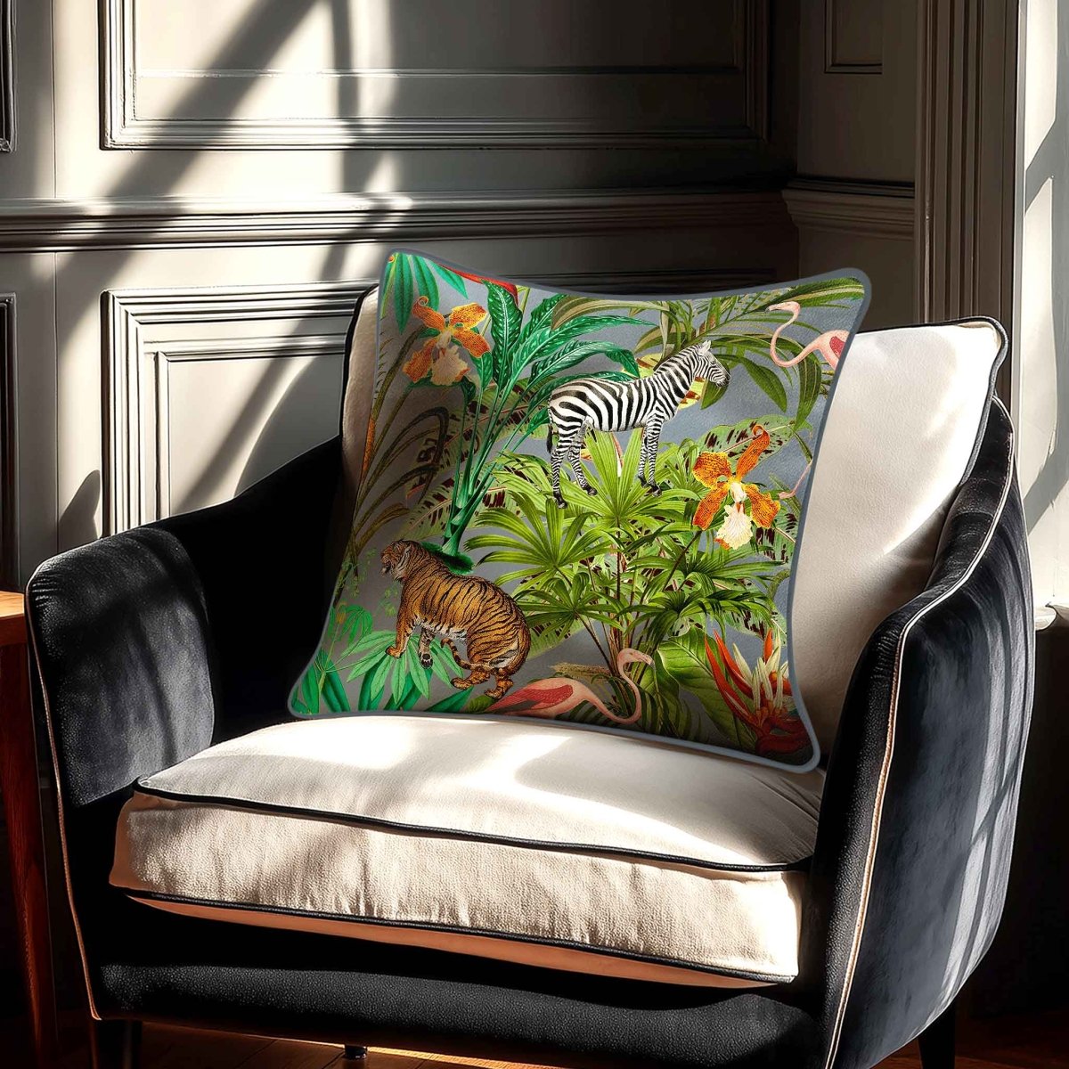 Jungle Fusion | Sustainable Velvet Cushion - French Grey 40 x 40 cm Standard by Izabela Peters