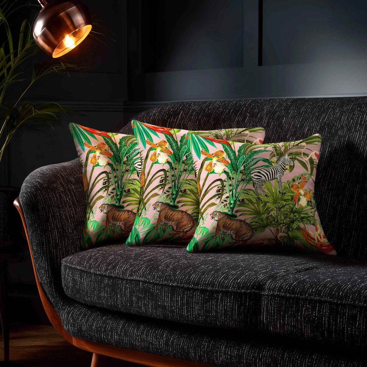 Jungle Fusion | Sustainable Velvet Cushion - Rosewater 40 x 40 cm Standard by Izabela Peters