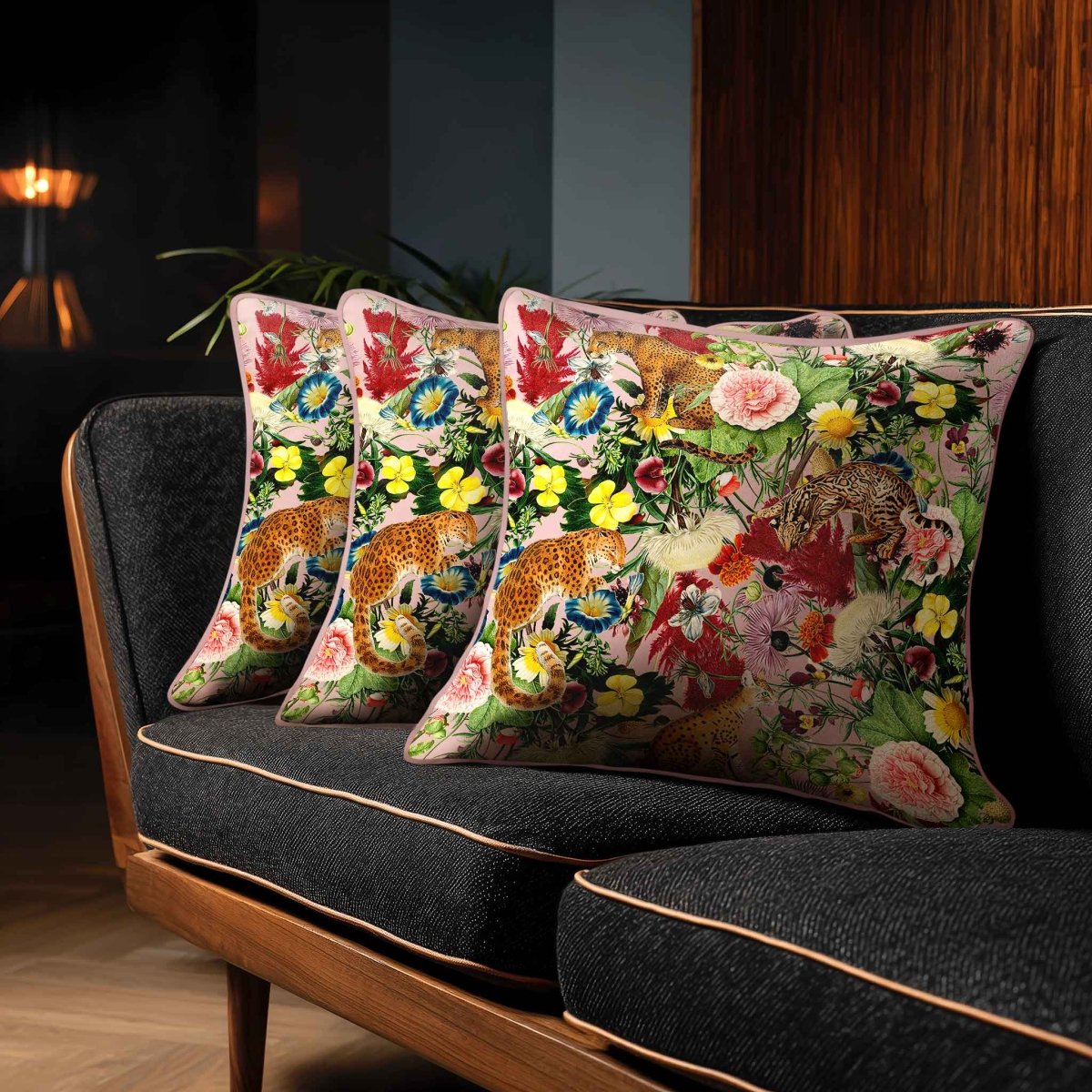 Junglescape | Sustainable Velvet Cushion - Rosewater 40 x 40 cm Standard by Izabela Peters