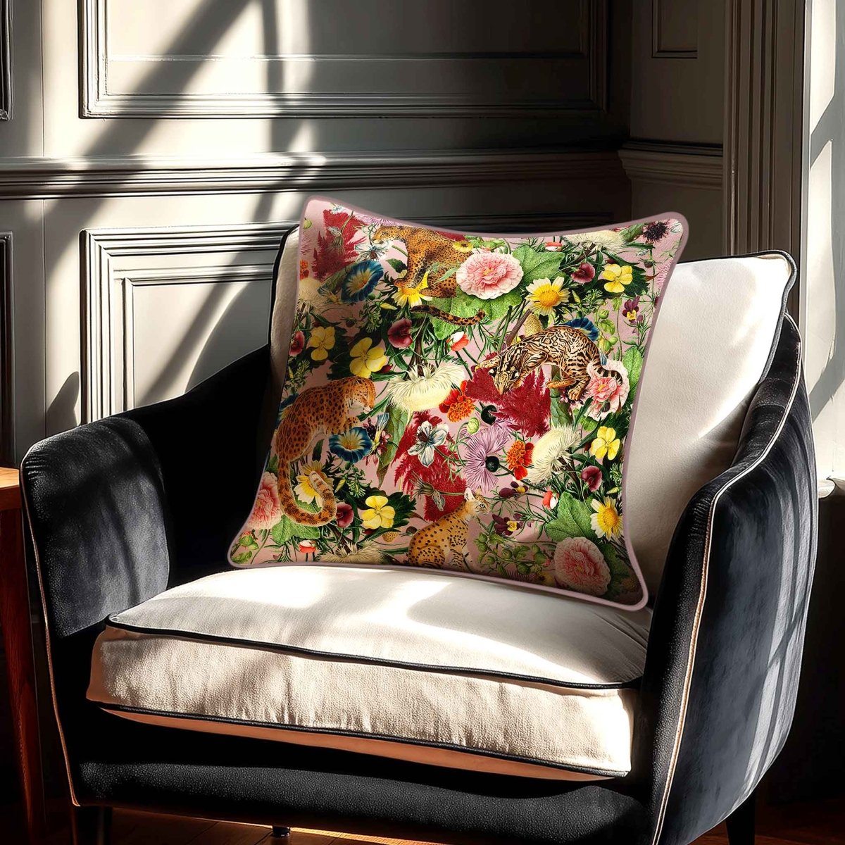 Junglescape | Sustainable Velvet Cushion - Rosewater 40 x 40 cm Standard by Izabela Peters