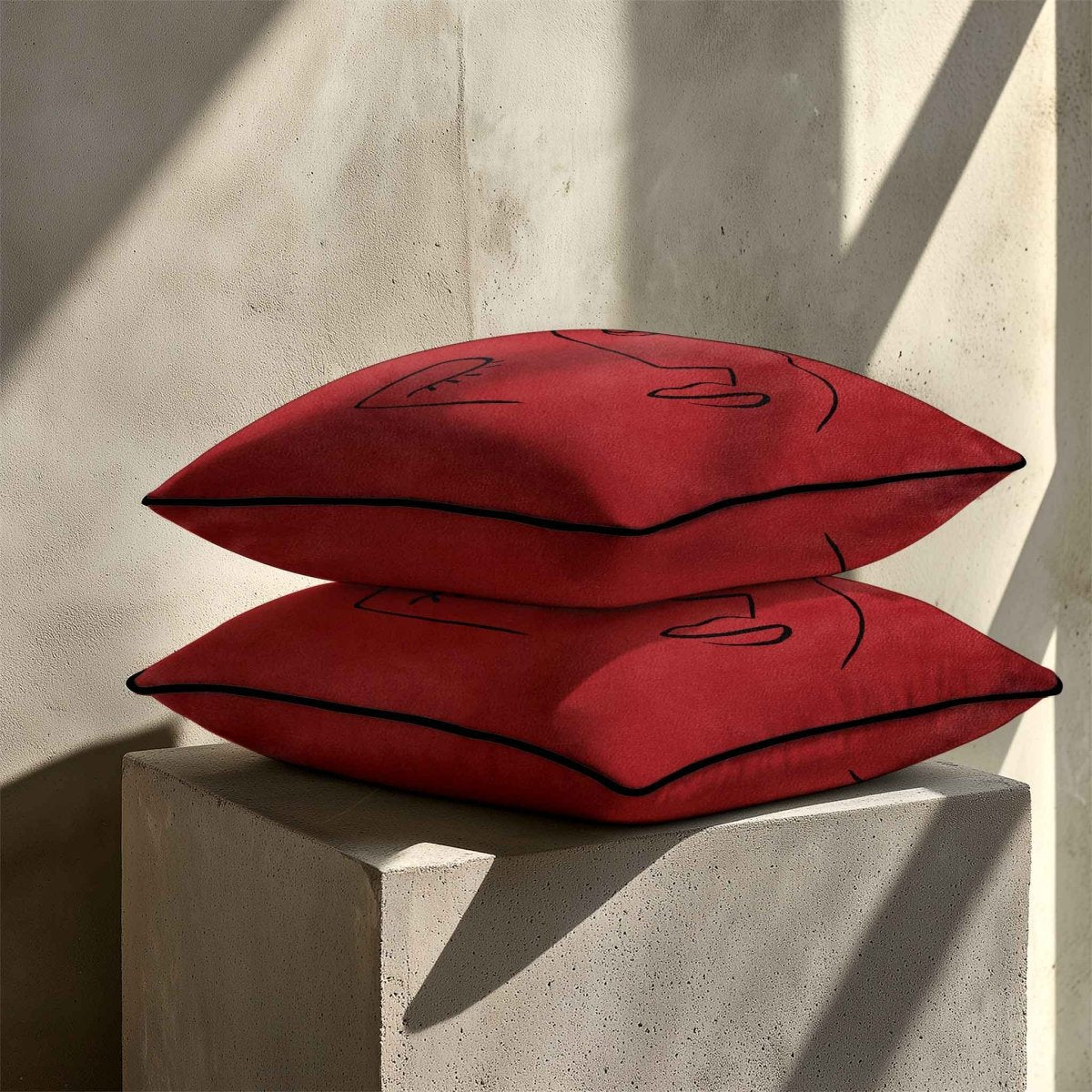 Open Face | Sustainable Velvet Cushion - Crimson Muse 40 x 40 cm Standard by Izabela Peters