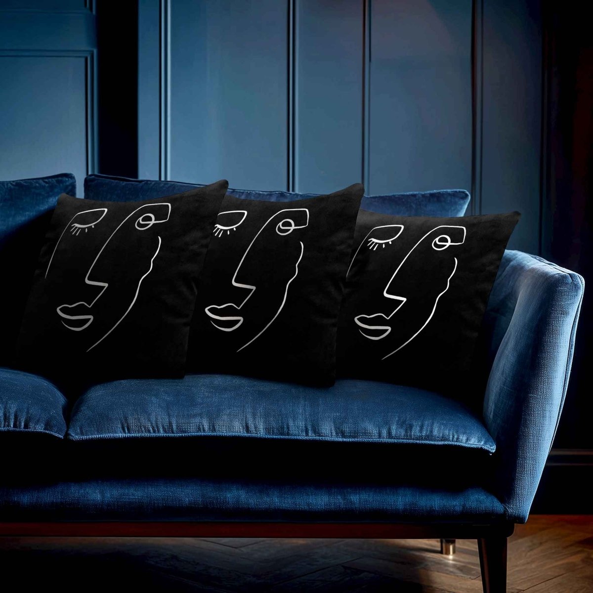 Open Face | Sustainable Velvet Cushion - Black & White 40 x 40 cm Standard by Izabela Peters