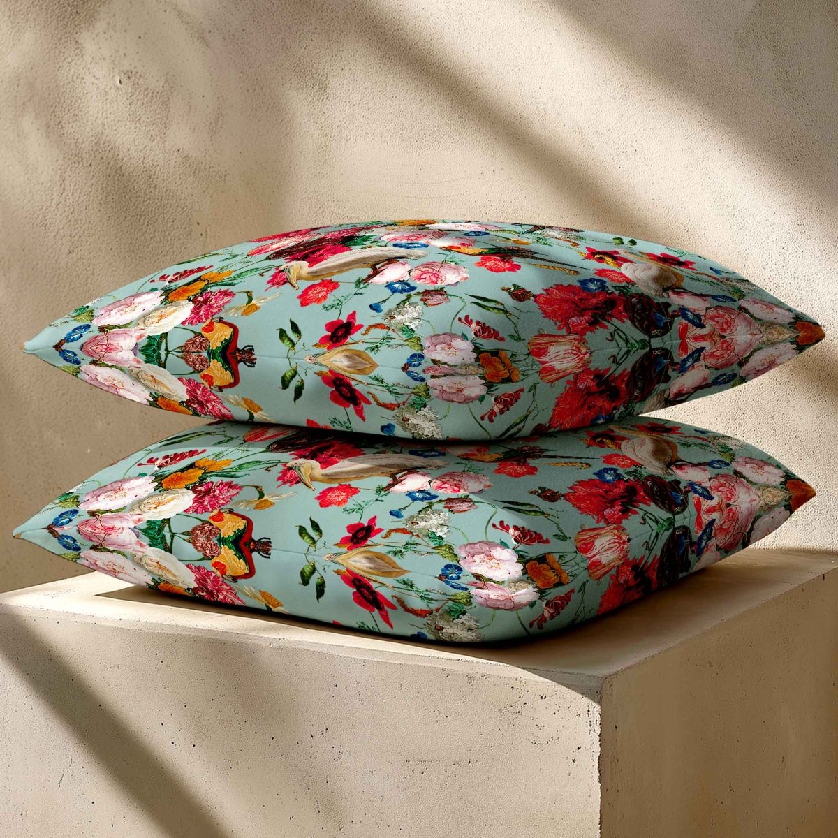 Peruvian Paradise | Sustainable Velvet Cushion - Blue Surf 40 x 40 cm Standard by Izabela Peters