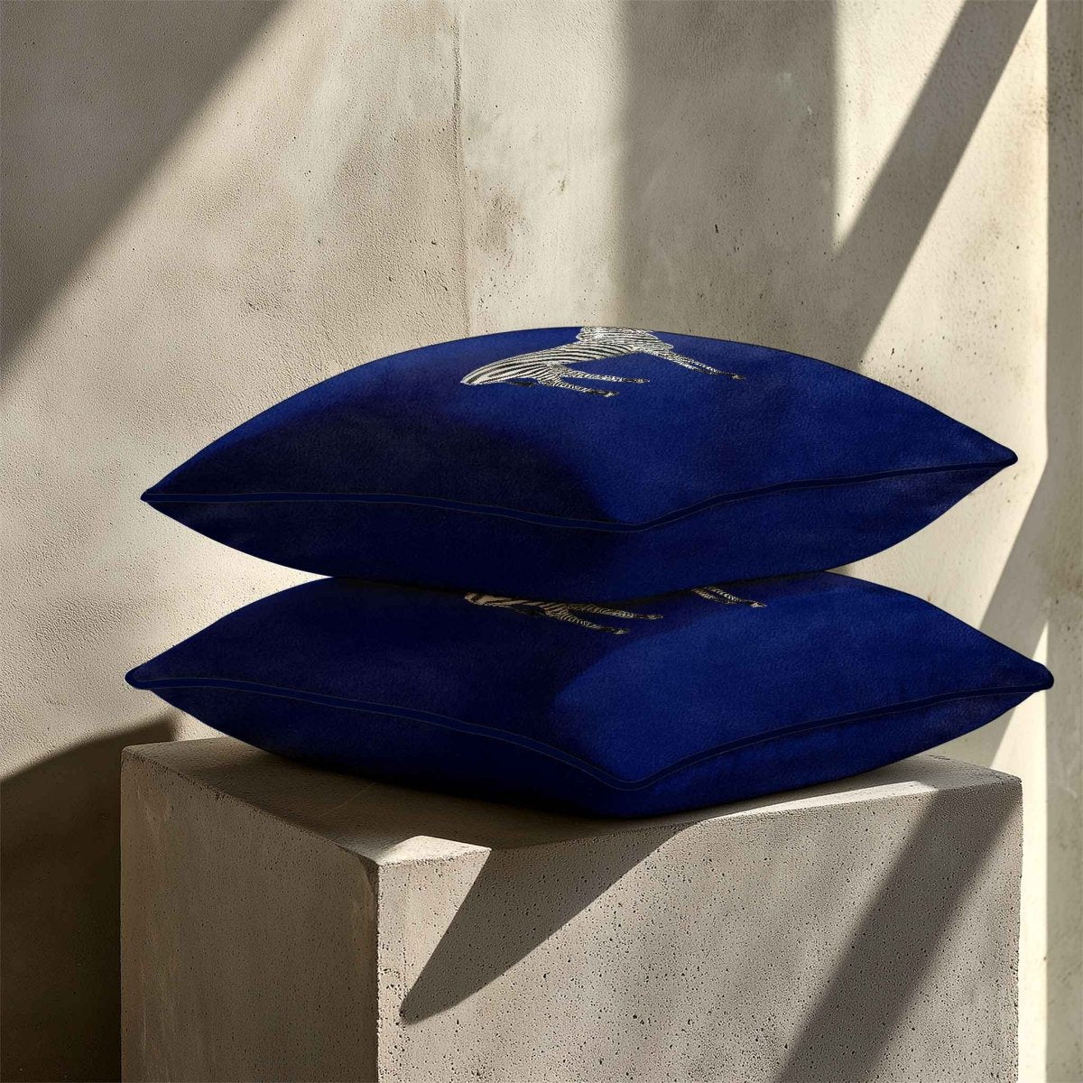 Zebra | Sustainable Velvet Cushion - Midnight 40 x 40 cm Standard by Izabela Peters