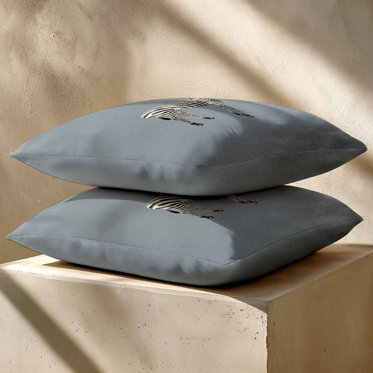 Zebra | Sustainable Velvet Cushion - French Grey 40 x 40 cm Standard by Izabela Peters