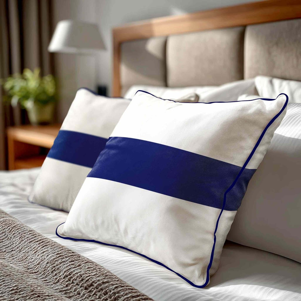 1 Stripe Horizontal | Sustainable Velvet Cushion with Piping - Midnight 40 x 40 cm by Izabela Peters