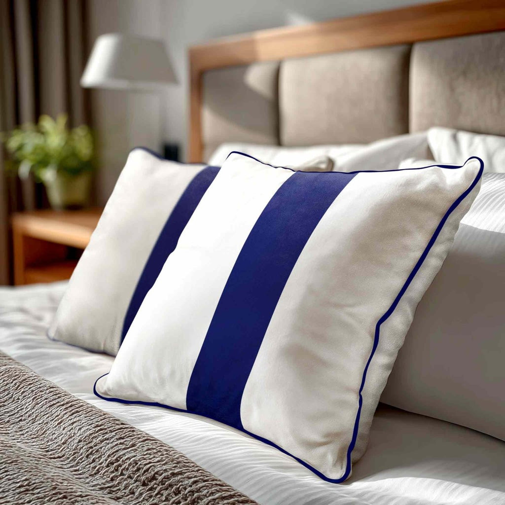 1 Stripe | Sustainable Velvet Cushion with Piping - Midnight 40 x 40 cm by Izabela Peters