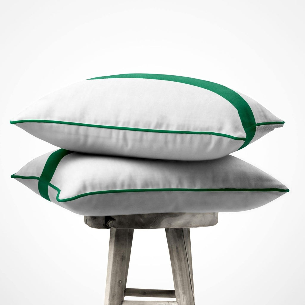 1 Stripe | Sustainable Velvet Cushion with Piping - Emerald Green 40 x 40 cm by Izabela Peters