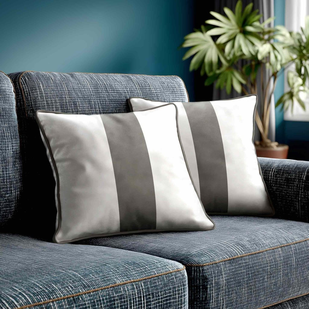 1 Stripe | Sustainable Velvet Cushion with Piping - Beluga 40 x 40 cm by Izabela Peters