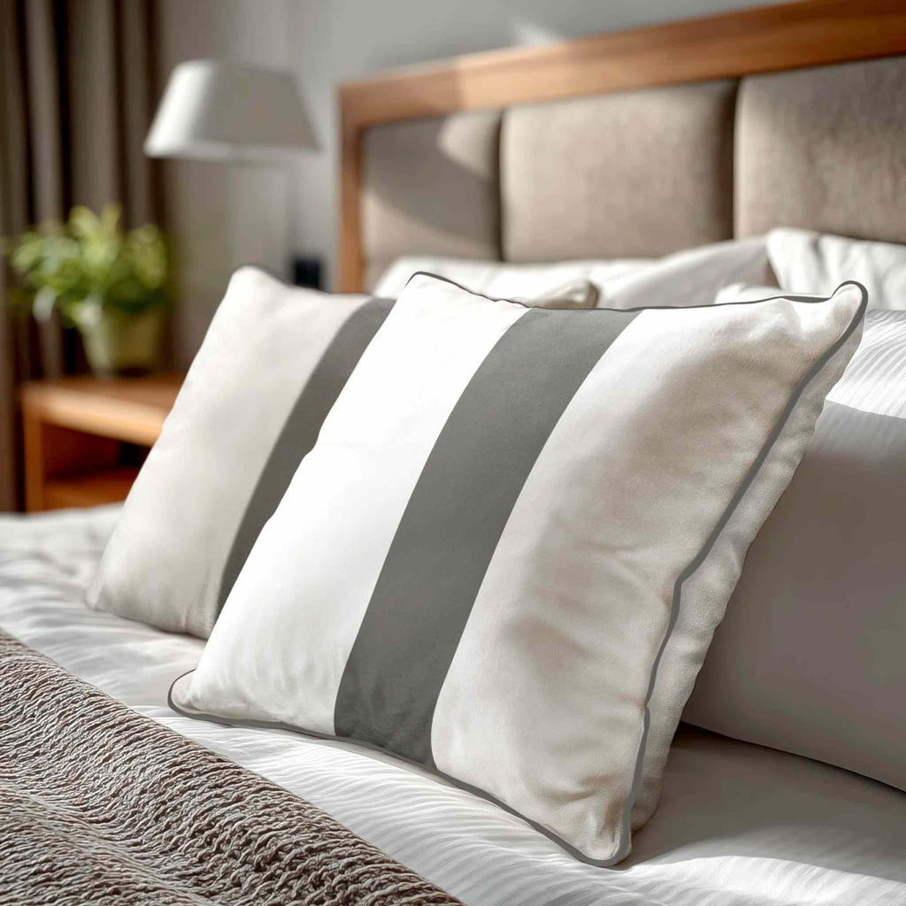 1 Stripe | Sustainable Velvet Cushion with Piping - Beluga 40 x 40 cm by Izabela Peters