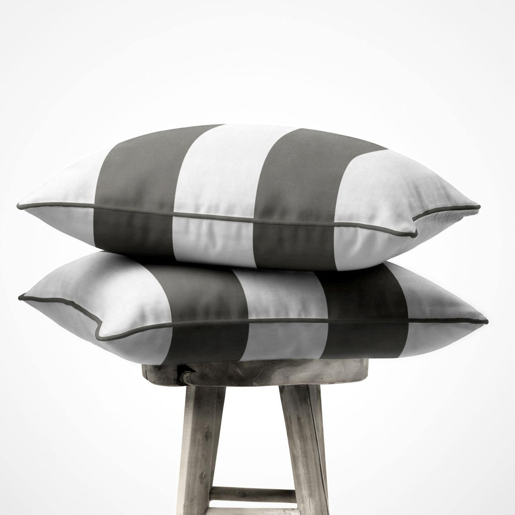 2 Stripes Horizontal | Sustainable Velvet Cushion with Piping - Beluga 40 x 40 cm by Izabela Peters
