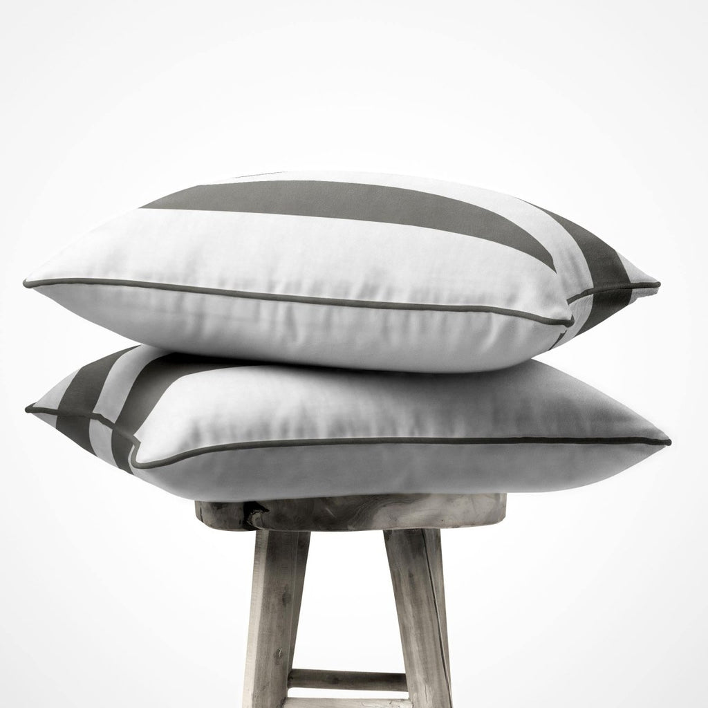 2 Stripes | Sustainable Velvet Cushion with Piping - Beluga 40 x 40 cm by Izabela Peters