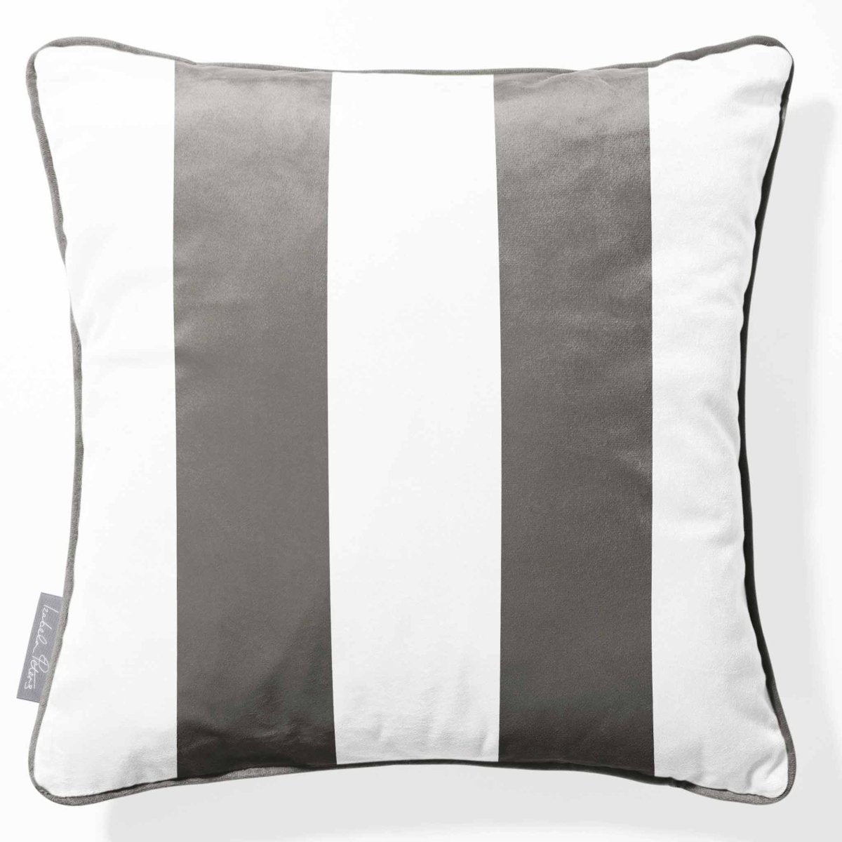 2 Stripes | Sustainable Velvet Cushion with Piping - Beluga 40 x 40 cm by Izabela Peters