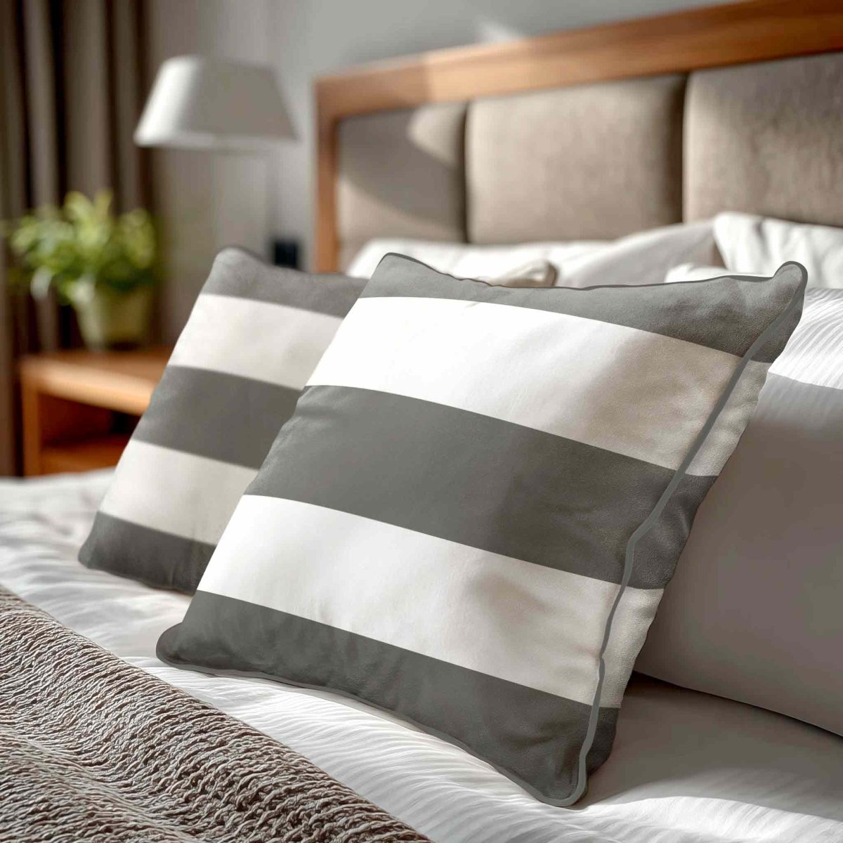 3 Stripes Horizontal | Sustainable Velvet Cushion with Piping - Beluga 40 x 40 cm by Izabela Peters