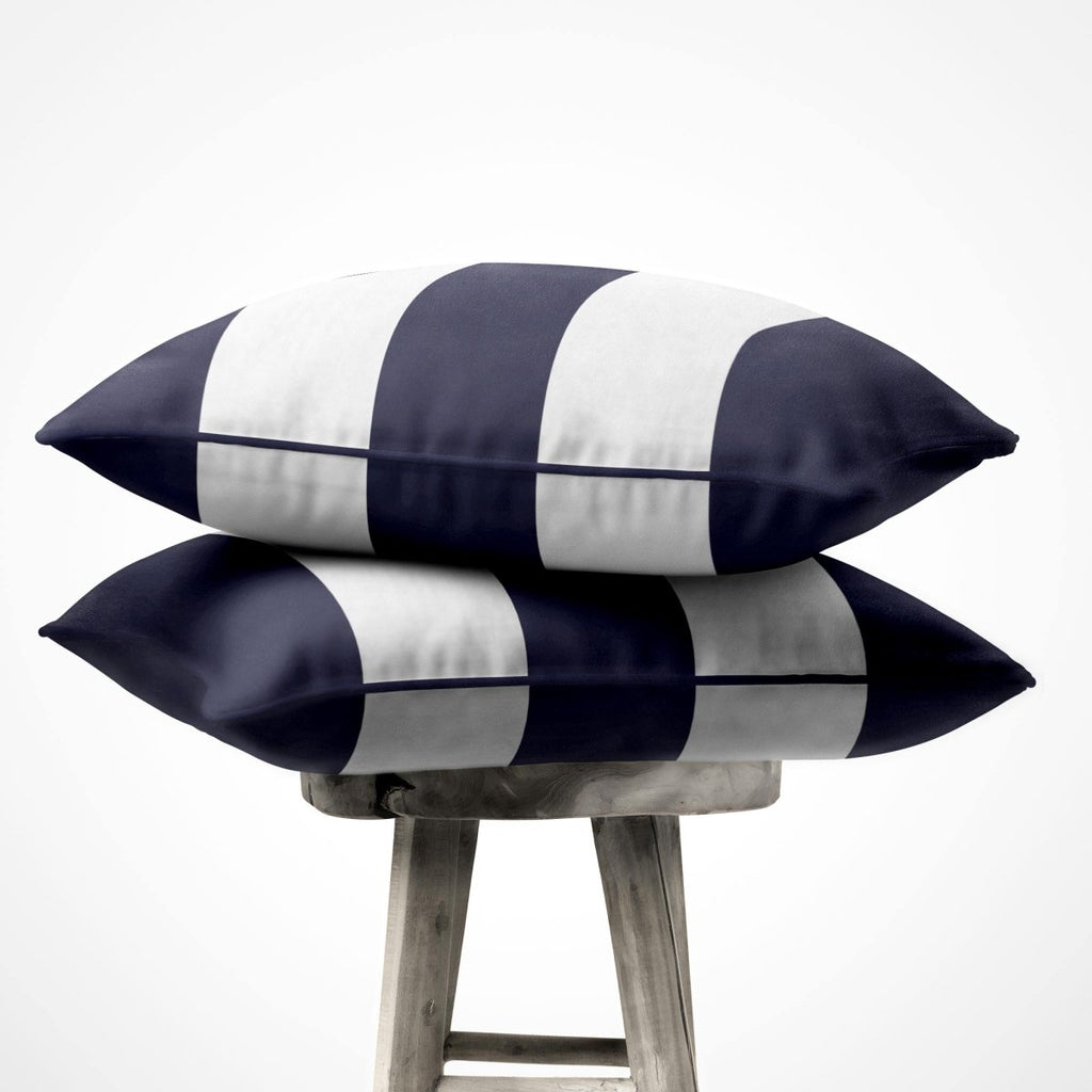 3 Stripes Horizontal | Sustainable Velvet Cushion with Piping - Graphite 40 x 40 cm by Izabela Peters