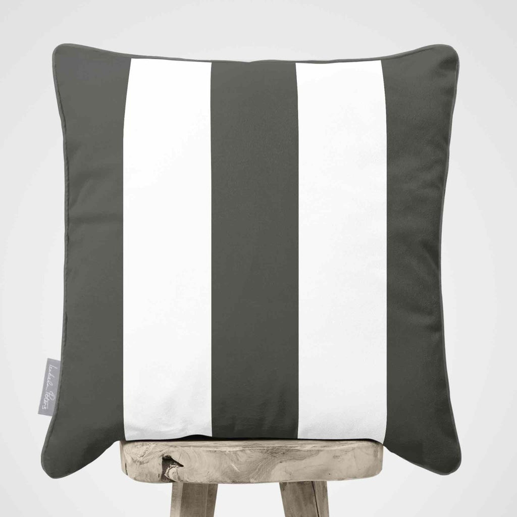 3 Stripes | Sustainable Velvet Cushion with Piping - Beluga 40 x 40 cm by Izabela Peters