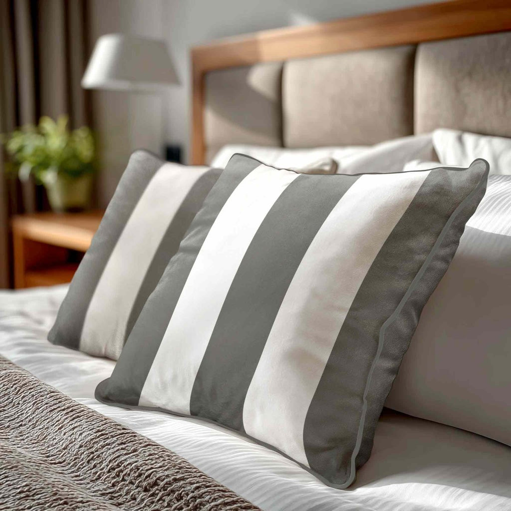 3 Stripes | Sustainable Velvet Cushion with Piping - Beluga 40 x 40 cm by Izabela Peters