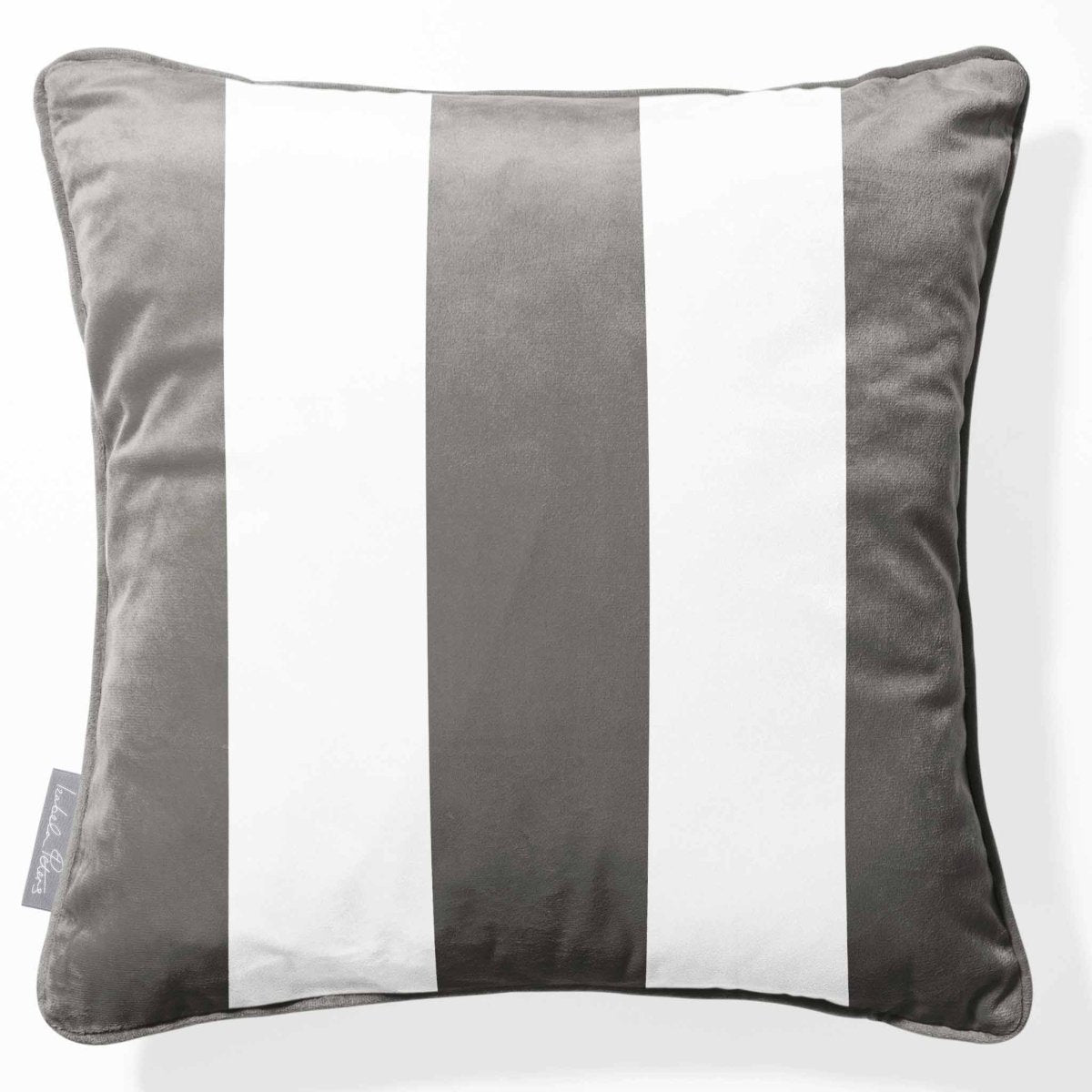 3 Stripes | Sustainable Velvet Cushion with Piping - Beluga 40 x 40 cm by Izabela Peters
