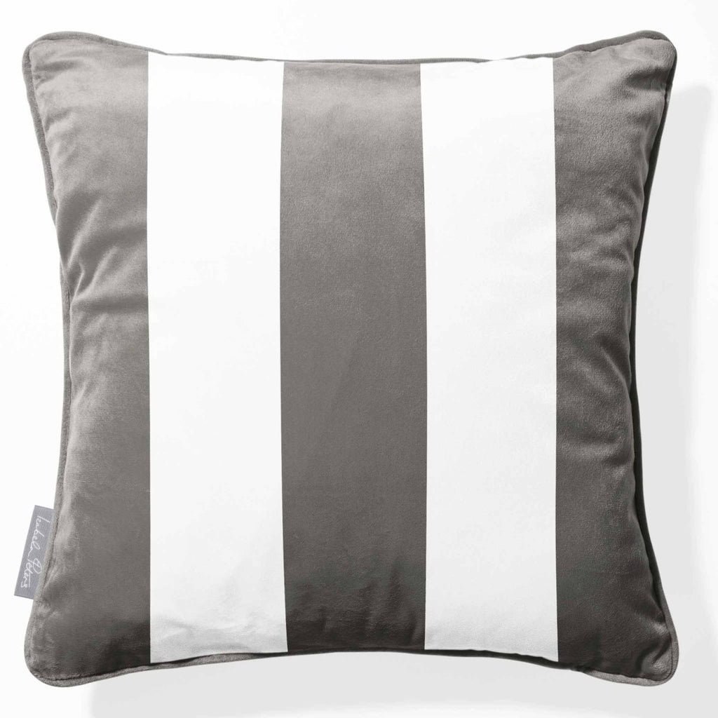 3 Stripes | Sustainable Velvet Cushion with Piping - Beluga 40 x 40 cm by Izabela Peters