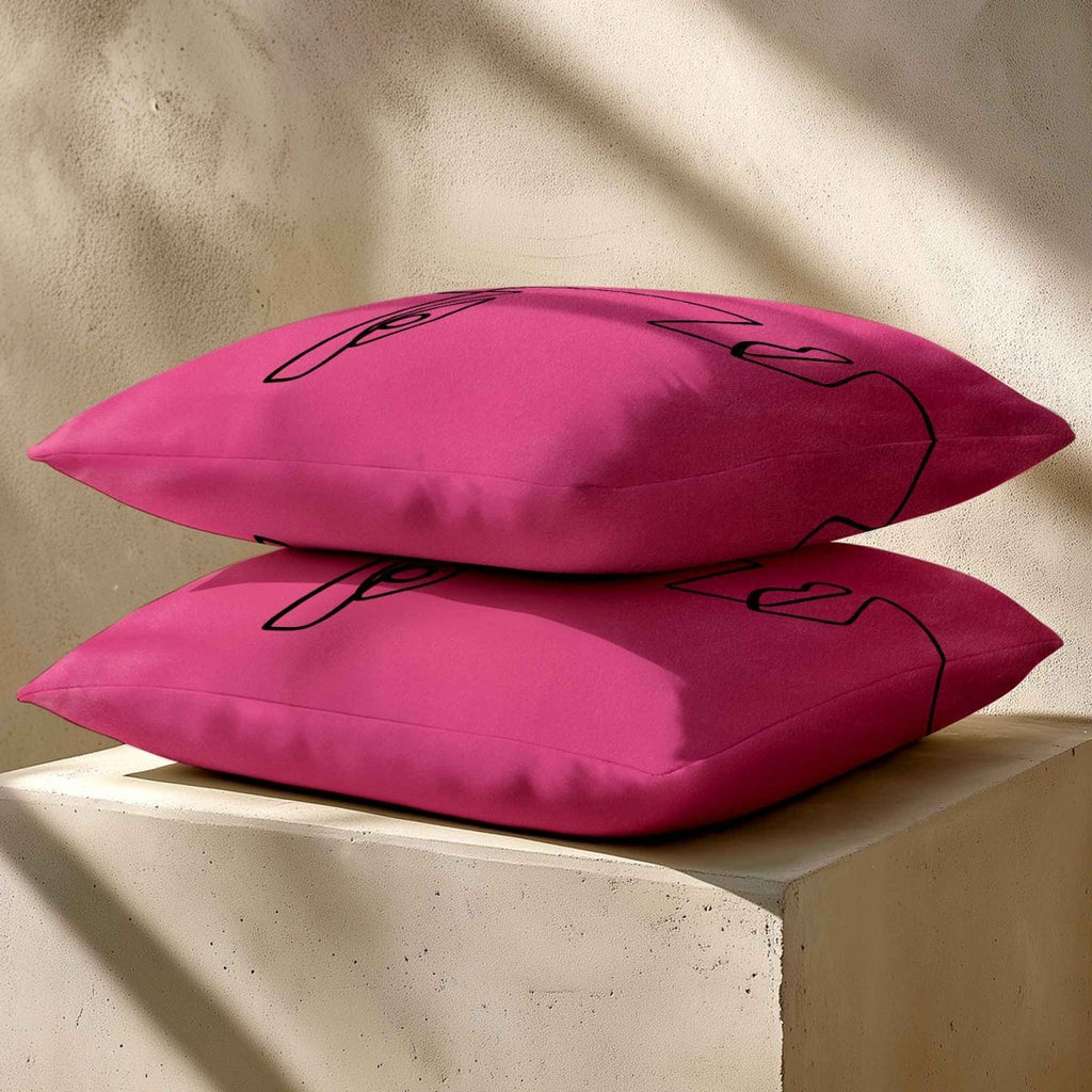 Angular Face | Sustainable Velvet Cushion - Hot Pink 40 x 40 cm Standard by Izabela Peters