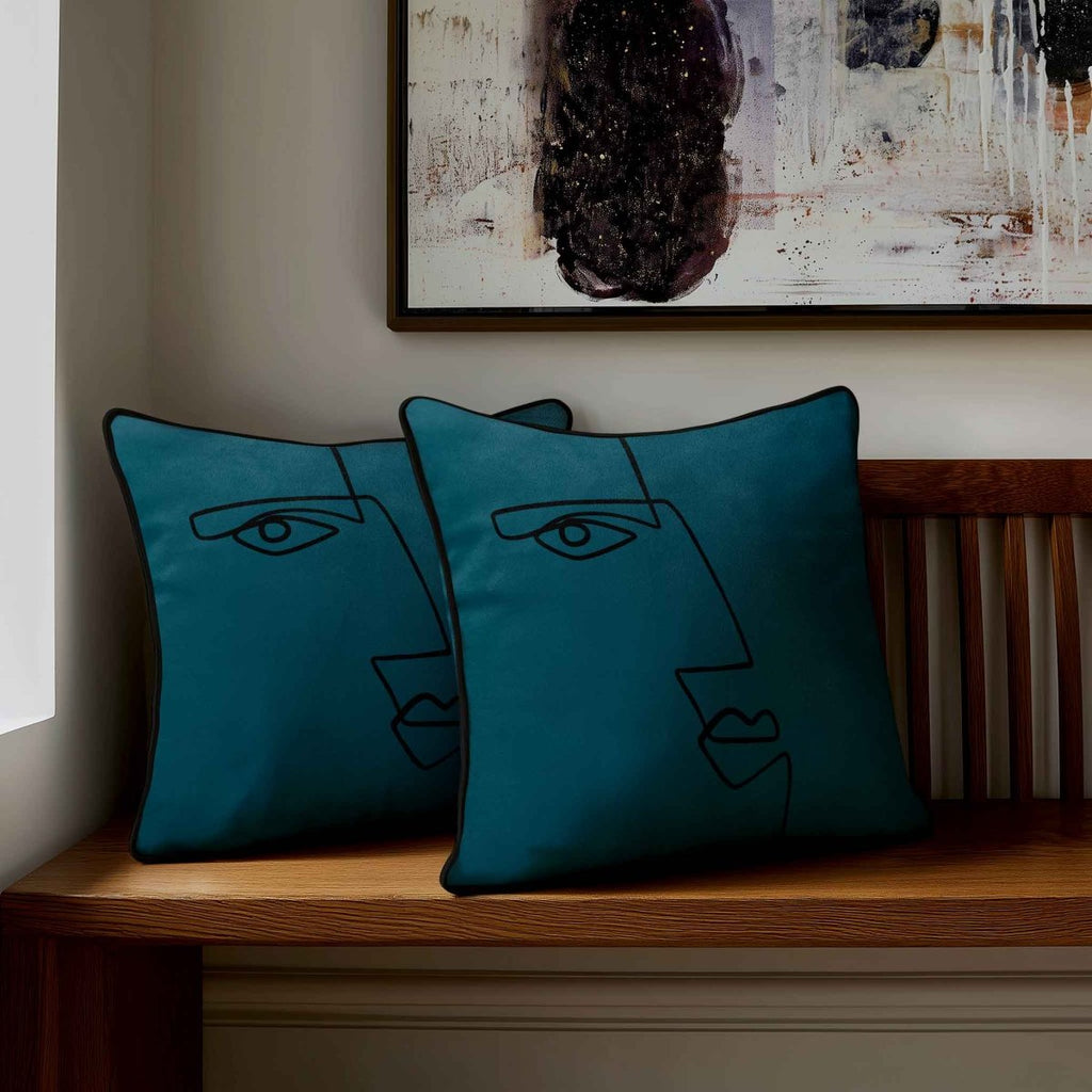 Angular Face | Sustainable Velvet Cushion - Teal 40 x 40 cm Standard by Izabela Peters