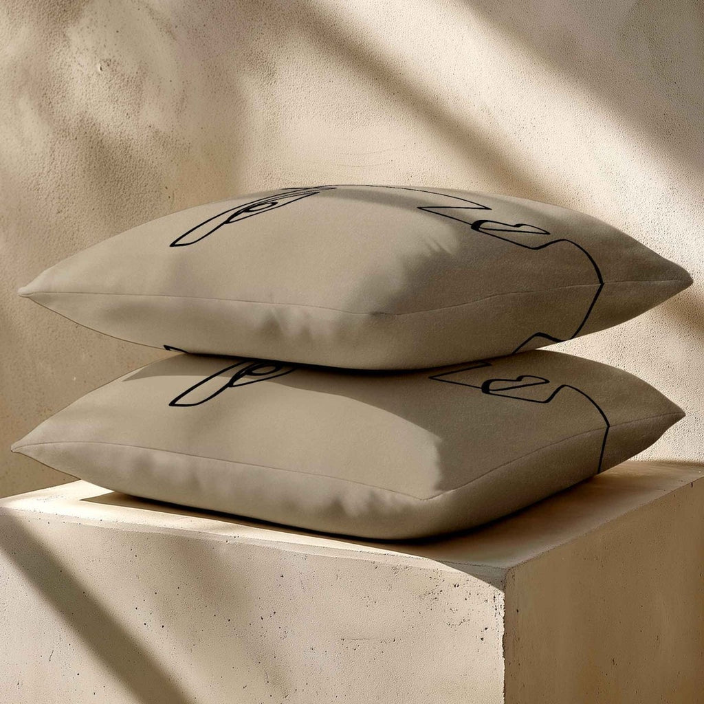 Angular Face | Sustainable Velvet Cushion - Taupe 40 x 40 cm Standard by Izabela Peters