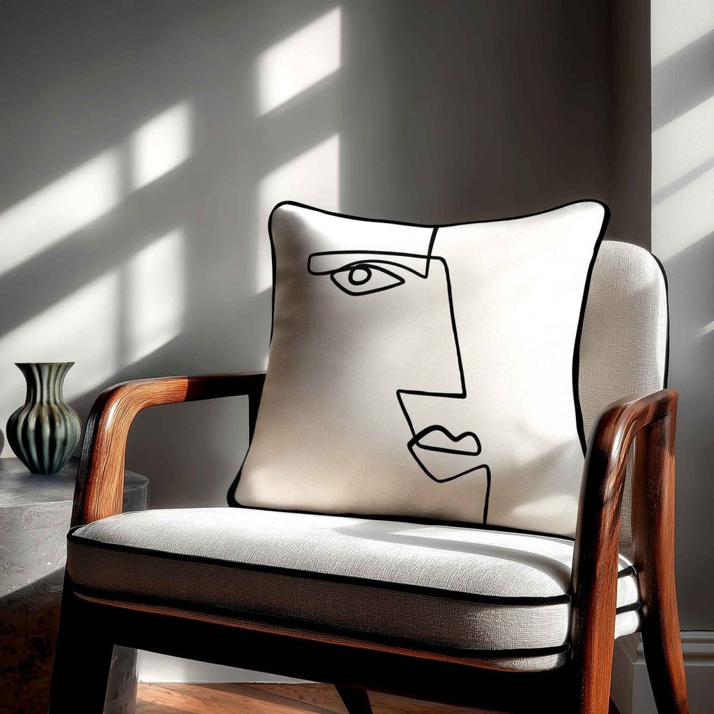 Angular Face | Sustainable Velvet Cushion - White & Black 40 x 40 cm Standard by Izabela Peters