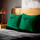 Angular Face | Sustainable Velvet Cushion - Emerald Green 40 x 40 cm Standard by Izabela Peters