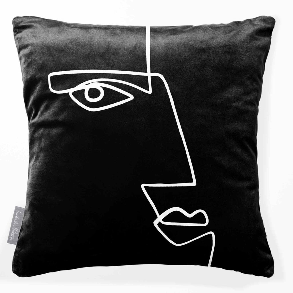 Angular Face | Sustainable Velvet Cushion - Black & White 40 x 40 cm Smooth by Izabela Peters