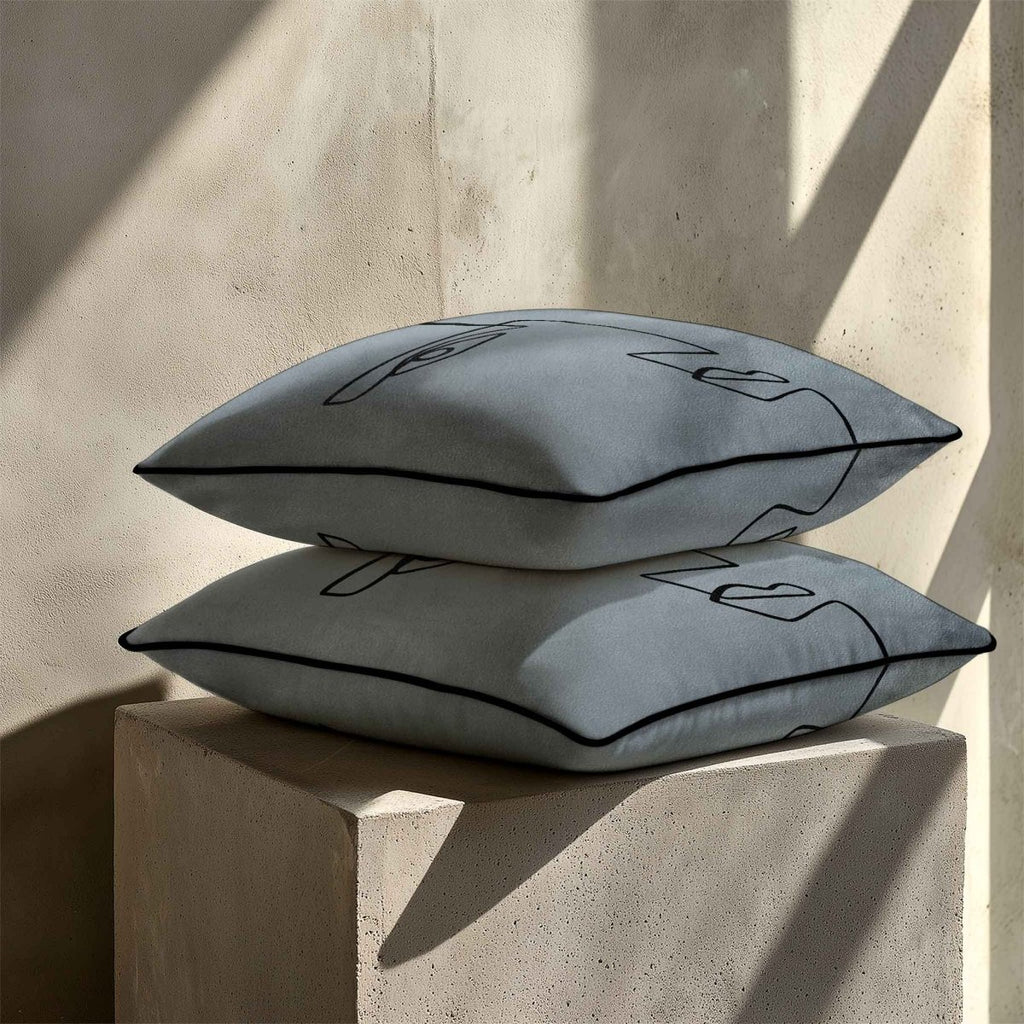 Angular Face | Sustainable Velvet Cushion - French Grey 40 x 40 cm Standard by Izabela Peters