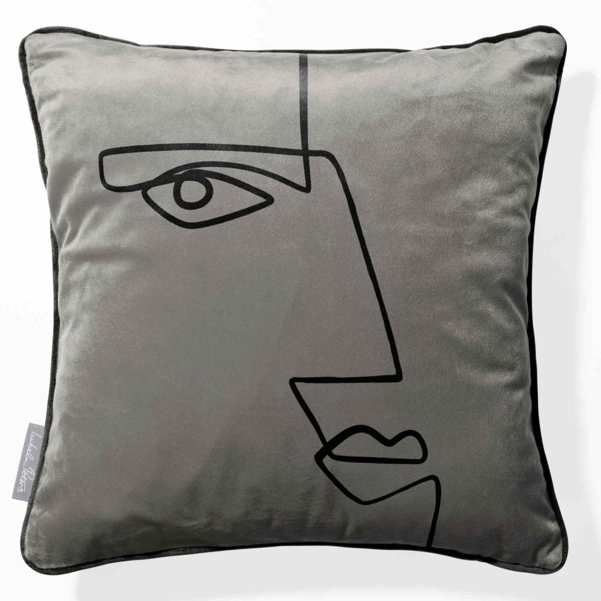 Angular Face | Sustainable Velvet Cushion - Beluga 40 x 40 cm Piped by Izabela Peters