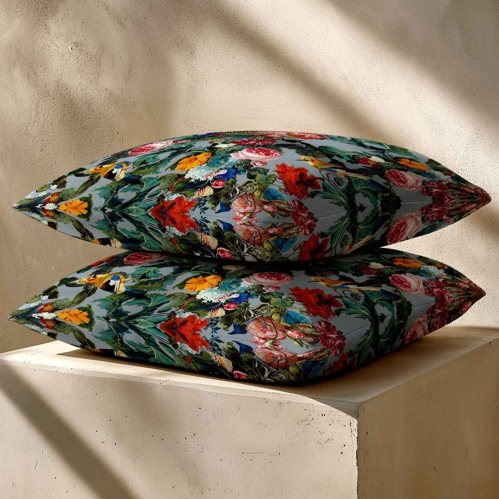 Birds in Paradise | Sustainable Velvet Cushion - French Grey 40 x 40 cm Standard by Izabela Peters