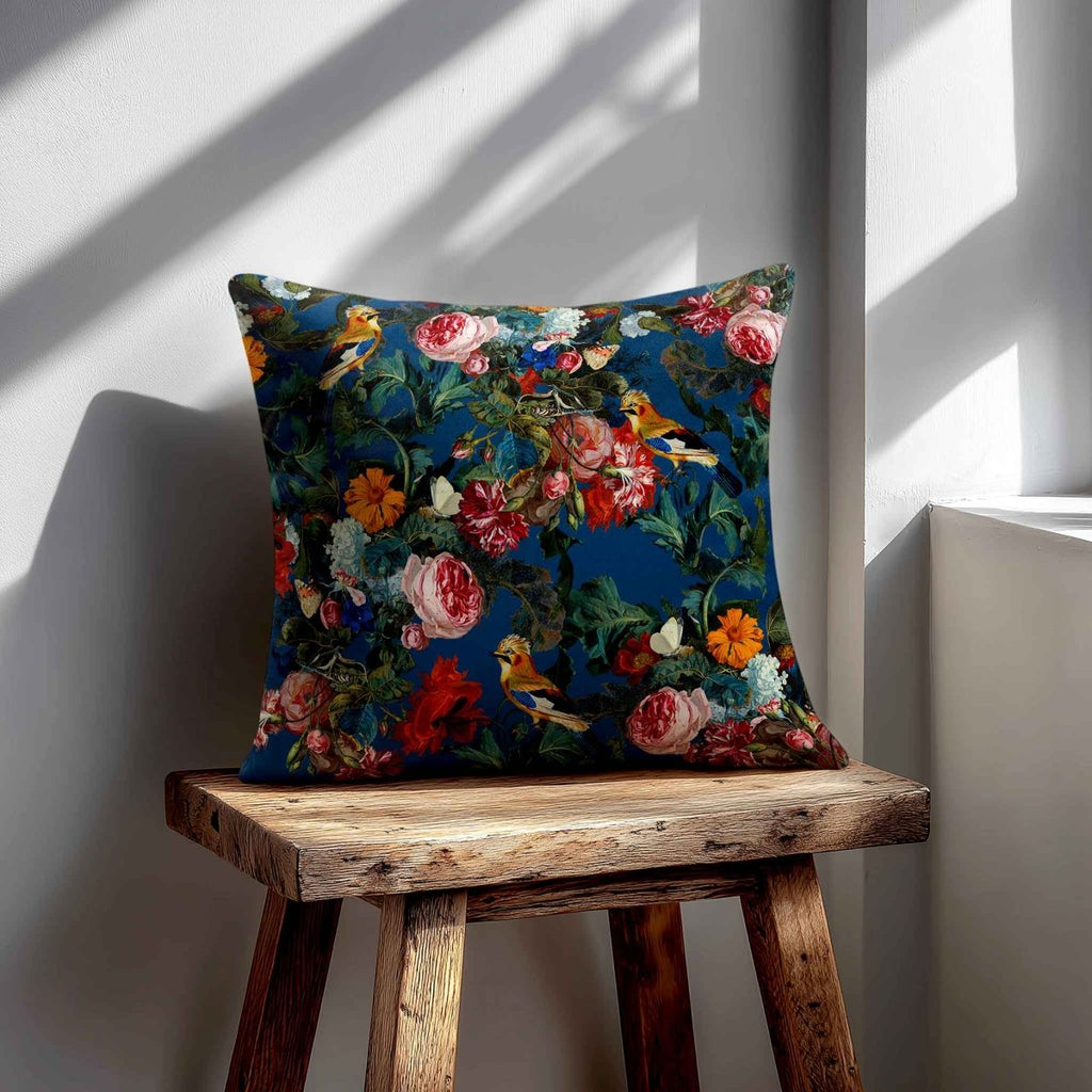 Birds in Paradise | Sustainable Velvet Cushion - Estate Blue 40 x 40 cm Standard by Izabela Peters
