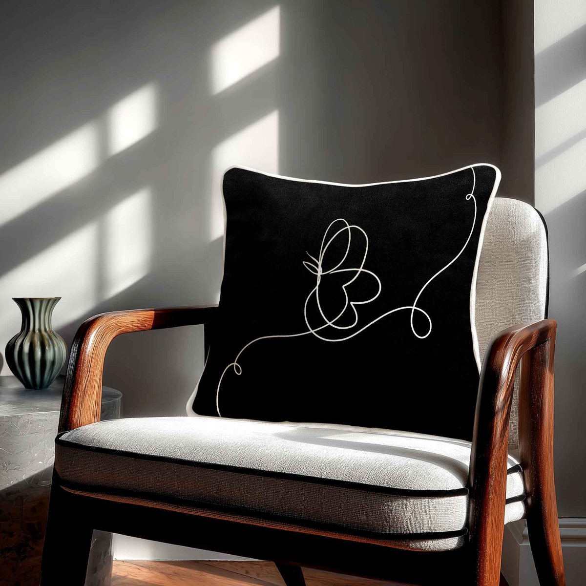 Butterfly | Sustainable Velvet Cushion - Black & White 40 x 40 cm Standard by Izabela Peters