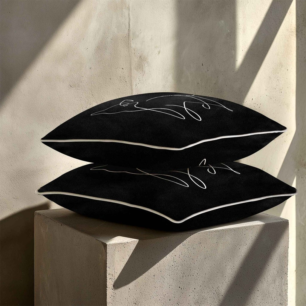 Cat | Sustainable Velvet Cushion - Black & White 40 x 40 cm Standard by Izabela Peters