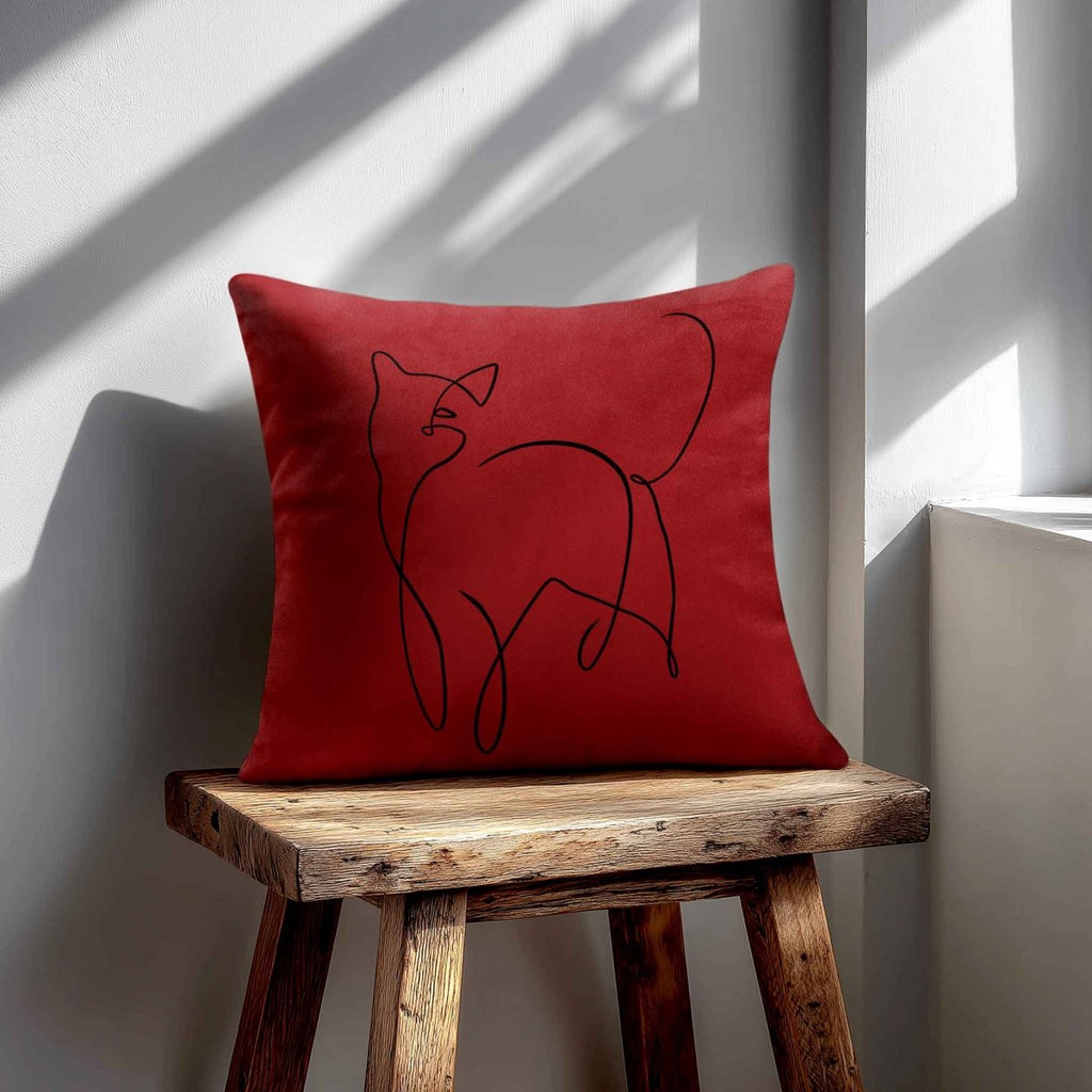 Cat | Sustainable Velvet Cushion - Crimson Muse 40 x 40 cm Standard by Izabela Peters