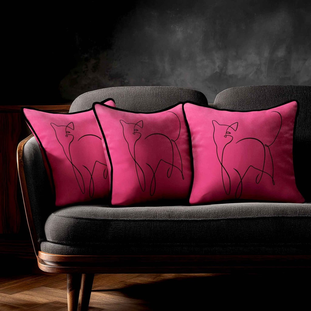 Cat | Sustainable Velvet Cushion - Hot Pink 40 x 40 cm Standard by Izabela Peters