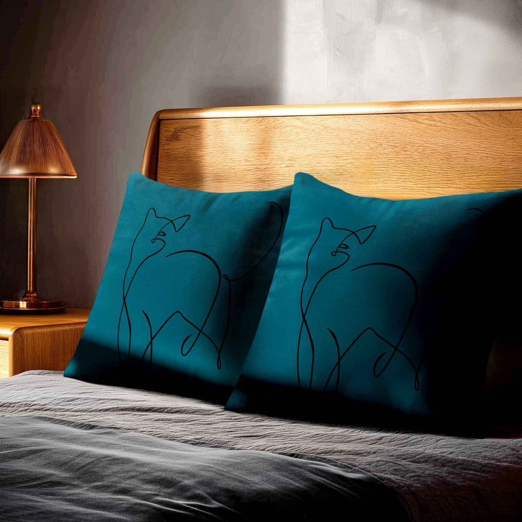 Cat | Sustainable Velvet Cushion - Petrol Blue 40 x 40 cm Standard by Izabela Peters