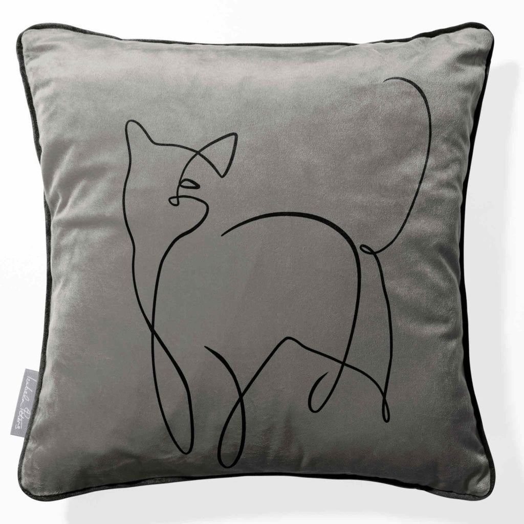 Cat | Sustainable Velvet Cushion - Beluga 40 x 40 cm Piped by Izabela Peters