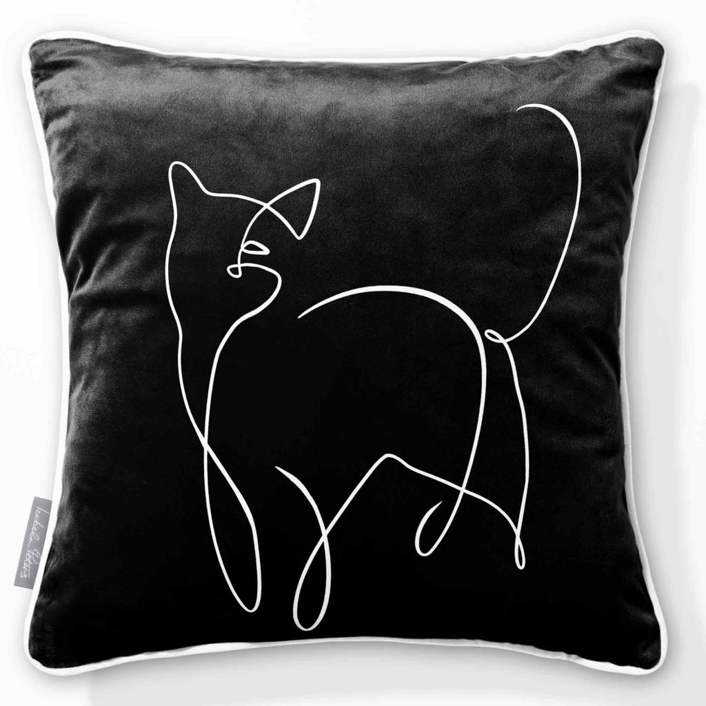Cat | Sustainable Velvet Cushion - Black & White 40 x 40 cm Piped by Izabela Peters
