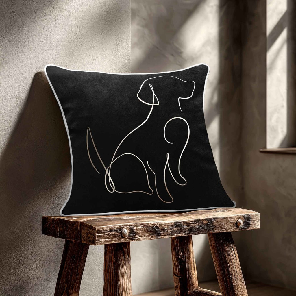 Dog | Sustainable Velvet Cushion - Black & White 40 x 40 cm Standard by Izabela Peters