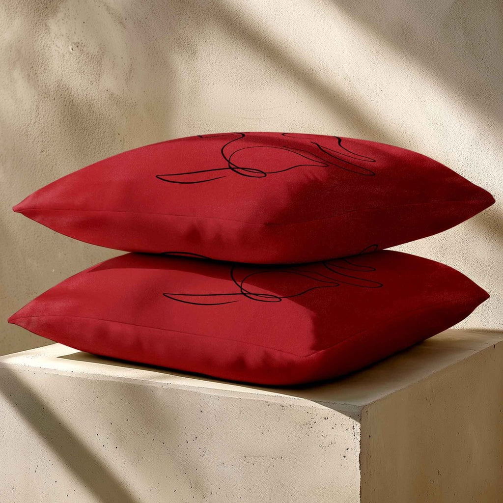 Dog | Sustainable Velvet Cushion - Crimson Muse 40 x 40 cm Standard by Izabela Peters